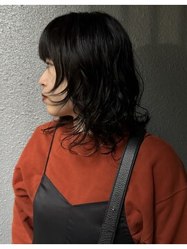 ミューズ(Meuz) ウルフレイヤー×パーマ