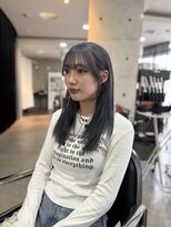 ニーゼロゼロナナ(2007)&nbsp;ストレートでもきまるレイヤーカット