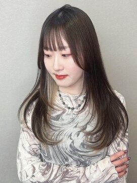 エミーバイモアムー(Emmie byMoremuu) 【アイリ】韓国レイヤー×インナーブリーチカラー