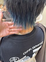 メンズ襟足インナーカラー×ターコイズブルー