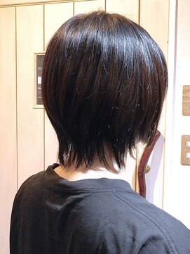 ヘアールーム フージンイーウー(hair room Foojng ewoo) ウルフ～フェイスレイヤーショート♪