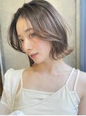 ベージュカラー 切りっぱなしボブ 外ハネ 似合わせカットA0901