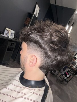 フランクスバーバーリベラルド 横浜(FRANK'S BARBER LIBERALD) メンズメンズカットブリーチパーマR
