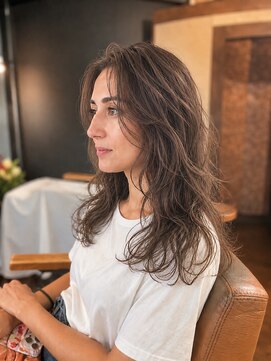 スリル ヘア アンド ネイル デザイン 恵比寿店(sulir hair and nail design) ミディアムレイヤー