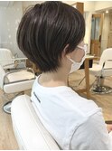 スッキリショート　ツヤブラウン　ナチュラルストレート