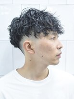 メリケンバーバーショップ コウベ(MERICAN BARBERSHOP KOBE) スパイラルショートスキンフェードN