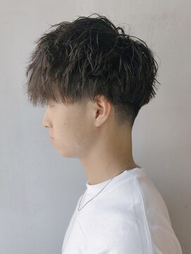 フランクスバーバーリザーブ 人形町店(FRANK’S BARBER RESERVE) マッシュツイストパーマ y