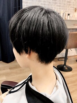 サロンドクロエ(Salon de Chloe) 《Chloe/倉敷》 前下がり×刈り上げ×ショート×マッシュ