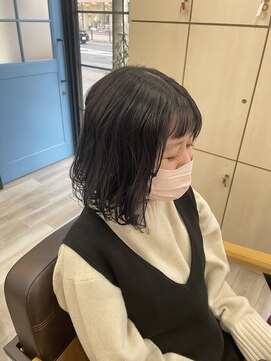 トロンヘアー(tronc hair) ブルーアッシュで艶感＋透明感