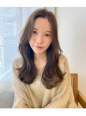 オリーブベージュ