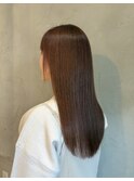 ピンクベージュ