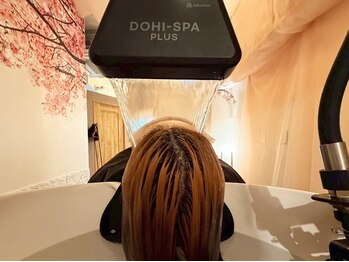 りらすぱ 上野御徒町の写真/マイクロスコープを使った丁寧な頭皮カウンセリングが人気◎桜を描いた和風空間で落ち着いた施術体験を…