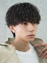 バイフィフス 原宿/表参道(by fifth)&nbsp;緩め波巻きスパイラルパーマシャドウパーマメンズセンターパート