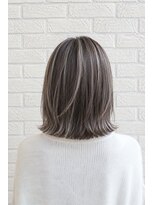 プロデュース 陽光台店(Produce)&nbsp;白髪ぼかしハイライト×外ハネボブ
