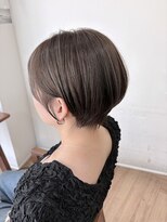カナエ(CaNaE) カーキグレージュショート