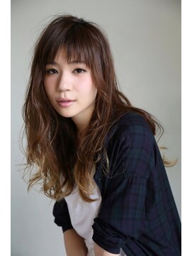 キサイ バズ(kisai BUZZ) kisaiBuzz＊西川史浩　大人スタイル・ハニーヘア・透け感ハング