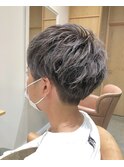 束感ショート×スモーキーアッシュ_TREAT妙典