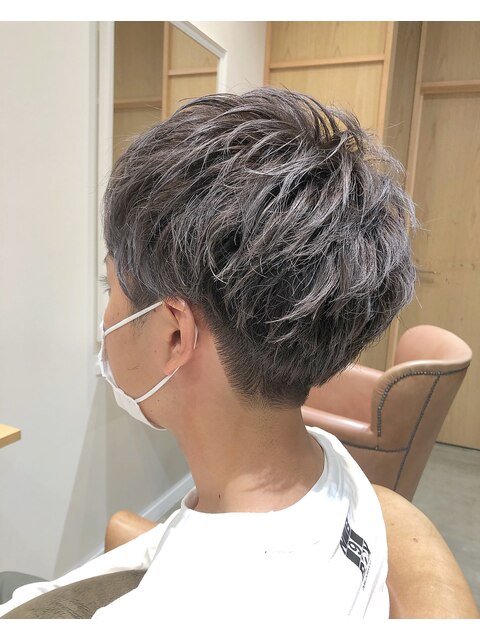 束感ショート×スモーキーアッシュ_TREAT妙典