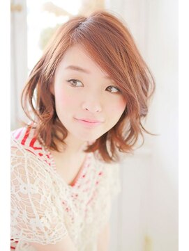 プティルカ ディーシー本店(PutiLuca D.C.) 外はねゆるカールミディアムヘアー