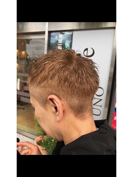 リトルフェイスウノ 新越谷西口駅前店(little face UNO) ツーブロックスタイル