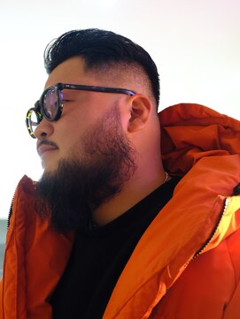 サンディーズバーバーショップ(Sandees) ミドルフェードスリックバック