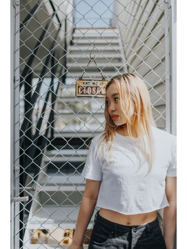 ソルバイディア(SOL by diar) 外国人風