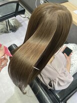 フラミューム 三島(flammeum)&nbsp;艶々×ベージュ×ストレートスタイル