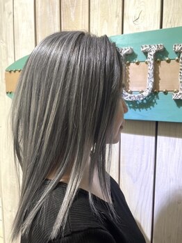 ラウレア(LAULEA)の写真/大人気！【ニュアンスメッシュ12枚+カット＋フルカラ‐＋ケア剤¥15720→¥11500】外国人風ヘアもお任せ☆