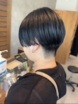 ヌーバイアンドライフ(NU. by and life) 20代/30代/40代/ブルーブラック/ハンサムショート/刈り上げ/