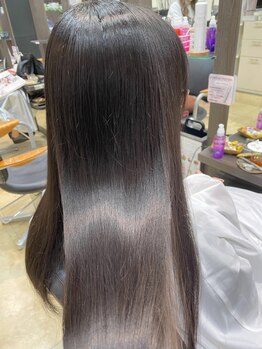 フィールエー レキシントンプラザ店(feel.a)の写真/【八幡生協2F】多種多様なお悩みに"Aujua(オージュア)トリートメント"環境の変化に負けない芯から強い髪に!