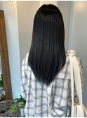 ロングレイヤー暗髪スタイル