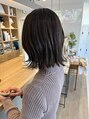 フィッカ(FIKKA)&nbsp;アッシュブラウンに切りっぱなしボブでこなれ感up♪