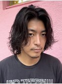 恵比寿大人ミディアムロング波巻きスパイラルパーマメンズヘア