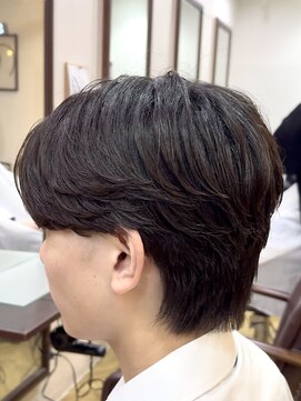 レボルトヘアー(R EVOLUT hair) MEN’S HAIR/サーフカール/刈り上げセンターパート/柏駅