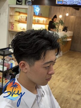 スカイ(SKY) ツイスパ/波巻き/眉毛/バーバー/ニュアンスパーマ/ブリーチ