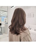 ベージュ
