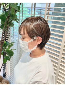 ステアケース 武蔵小杉店(stair:case) 大人可愛い耳かけボブハイライトカラー20代30代40代