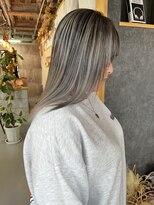 空&nbsp;【Kazuki】バレイヤージュ/ハイライト/エアタッチ