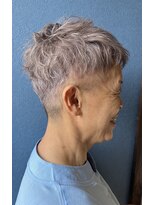 クブヘアー(kubu hair)&nbsp;《Kubu hair》白髪を活かすショート