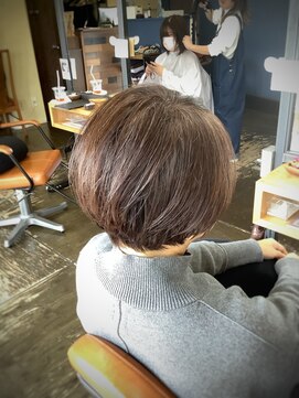 ワラティク(WARATI C) 白髪染めを使わないで白髪ぼかし