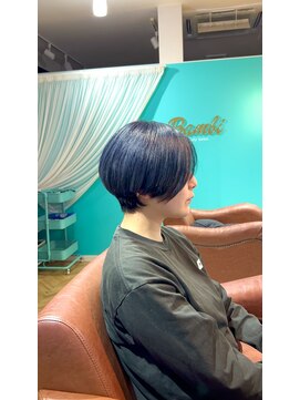 バンビ(Bambi) ネイビーブルー ブリーチ1回