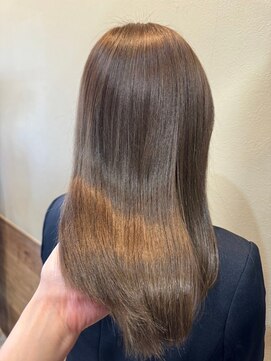 ヘア アンド ビューティ ビーズアモール 春日井神領店(Hair&Beauty B's amor) アッシュベージュ