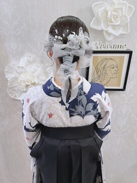 アトリエビューティーアミュ(atelier beauty AmU) 卒業式 袴着付け タイトポニー×水引×銀箔