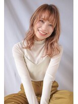 ソレイユトウキョウシブヤ(SOLEIL TOKYO shibuya)&nbsp;小顔見え似合わせ顔周りカット厚めバングミディアムウェーブ