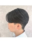 ツーブロック刈り上げセンターパートニュアンスストレート