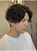 無造作スパイラルパーマセンターパートツイスパビジネス30代40代