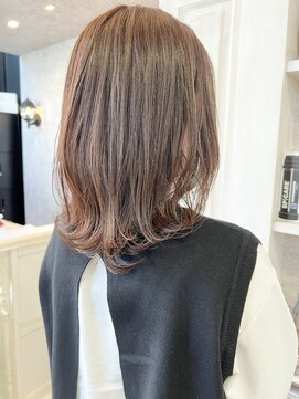 キャアリー(Caary) 福山市美容室Caaryレイヤーセミロングナチュラル外ハネヘア