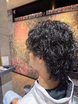 スパークスヘア(Sparks hair) ウルフレイヤーサーフカールでサーフィンしに行こ♪