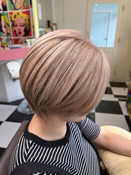 ホラサン(HORAsun)の写真/髪質やクセを見極めて、ライフスタイルと希望に寄り添ったヘアスタイルをご提案◎笑顔が映えるスタイルに♪