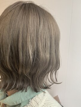 美容室 アイディー i-dee グレージュカラー